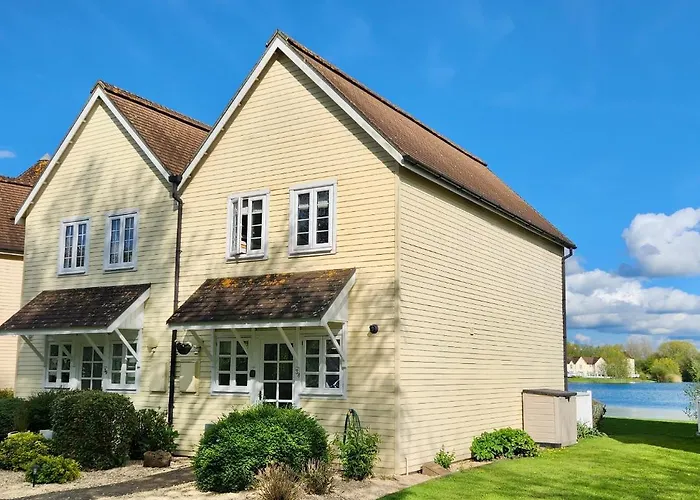 38 Windrush Lake