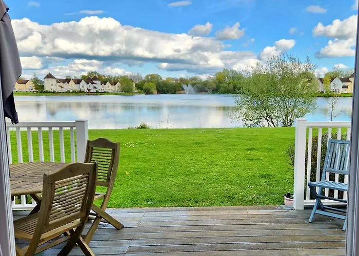 38 Windrush Lake